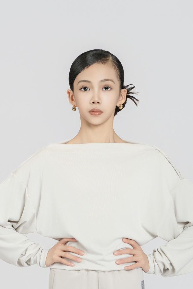 Ultra-comfort Buttoned Off-shoulder Top (Black)#260107