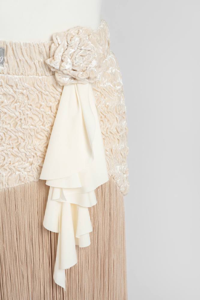 Satin-Gloss Bubble-Fleece Fringe Skirt（Off-White） #260114