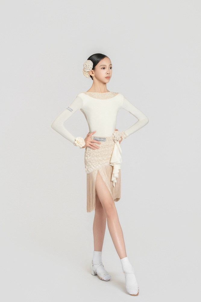 Satin-Gloss Bubble-Fleece Fringe Skirt（Off-White） #260114