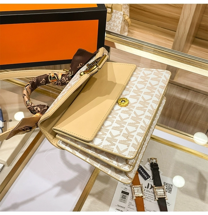 New retro fashion leather handbag bag shoulder Messenger small square bag lady shoutbao