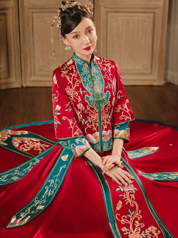 Couple Xiuhe clothing Chinese wedding dress wedding dress Fengguan Xiapei married out of the court clothing hit color
