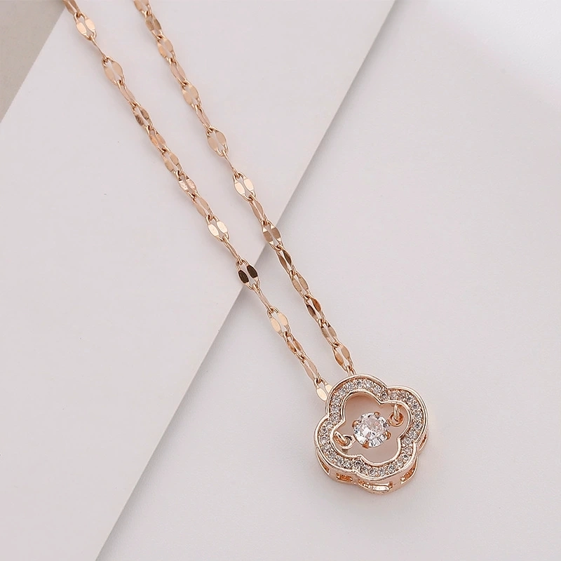 Simple Fashion New Simple Clover Necklace Female Beating Heart Titanium Steel Necklace Pendant