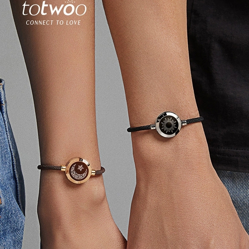 totwoo smart couple bracelet flash vibration remote love artifact induction interactive bracelet bracelet lover gift remote APP remote control