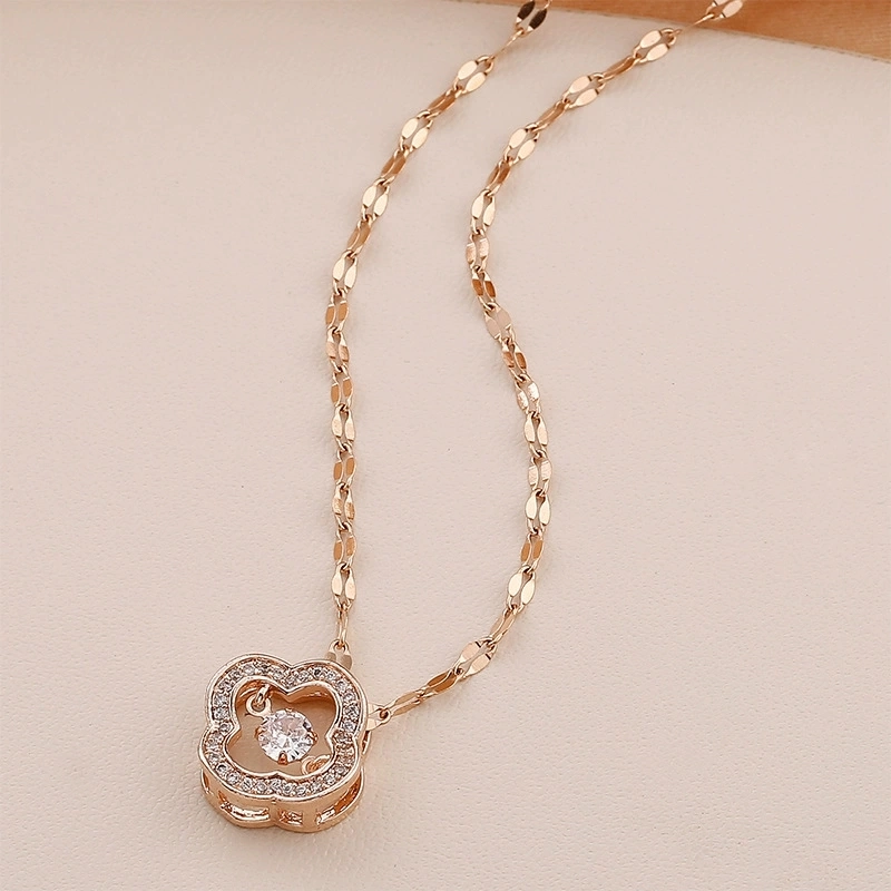 Simple Fashion New Simple Clover Necklace Female Beating Heart Titanium Steel Necklace Pendant