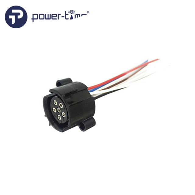 SC-C-179495 6pin female socket