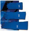 Ultra low temperature protective gloves