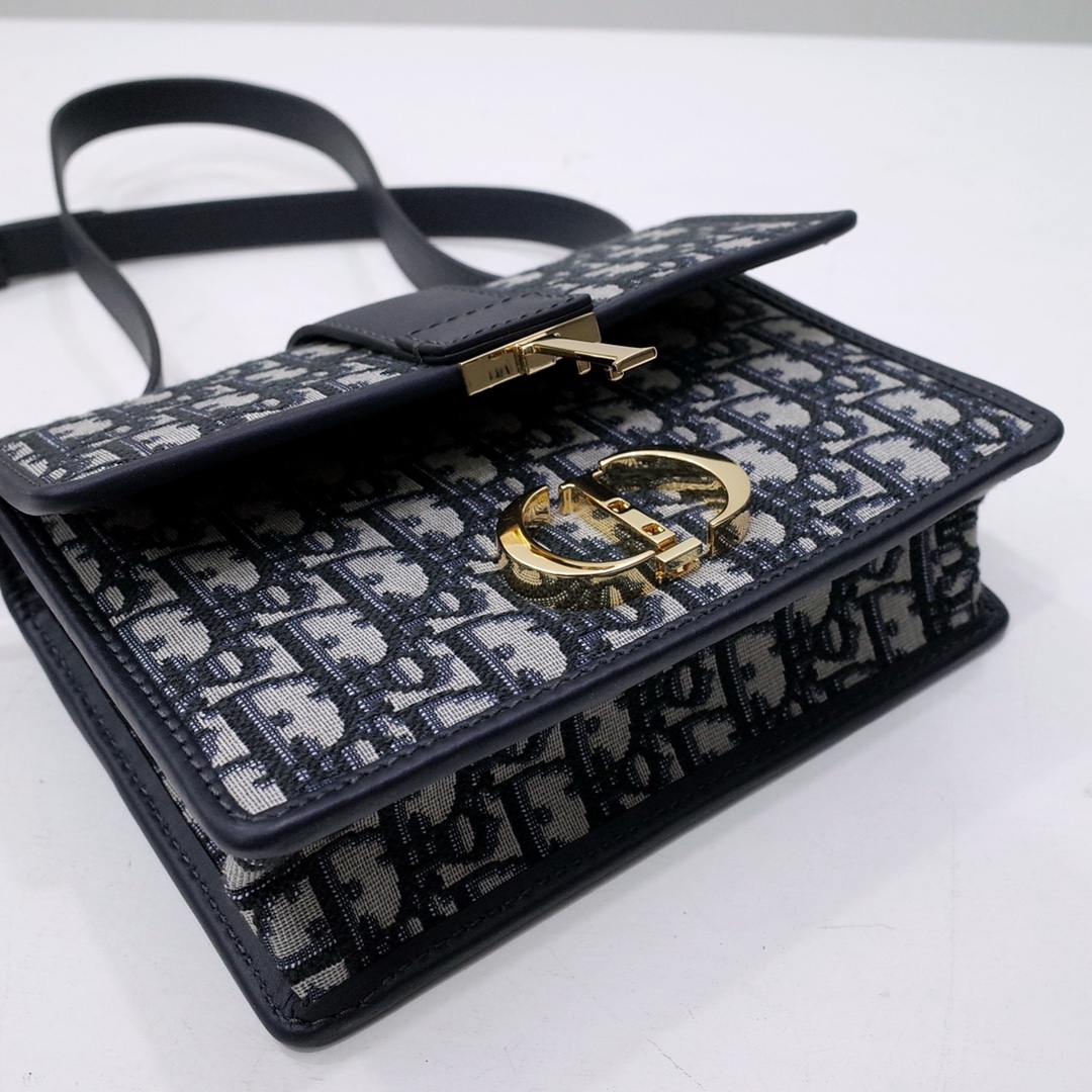 D1or Ladies Bag 30 Montaigne Small Bag Black Beige Oblique Jacquard 21 x 13.5 x 7cm
