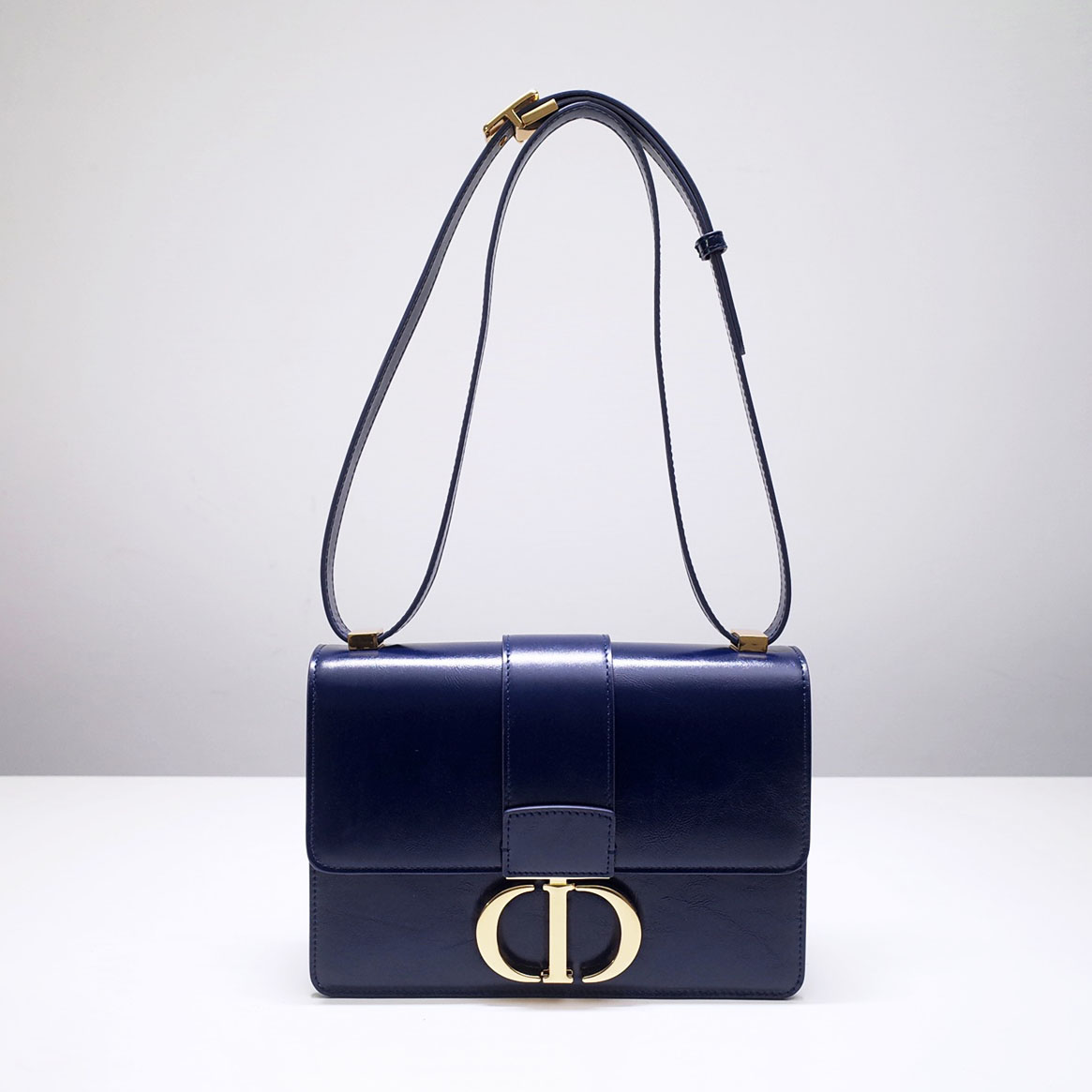 D1or Ladies Bag 30 Montaigne 9006 Navy Patent Leather 24*17*8cm
