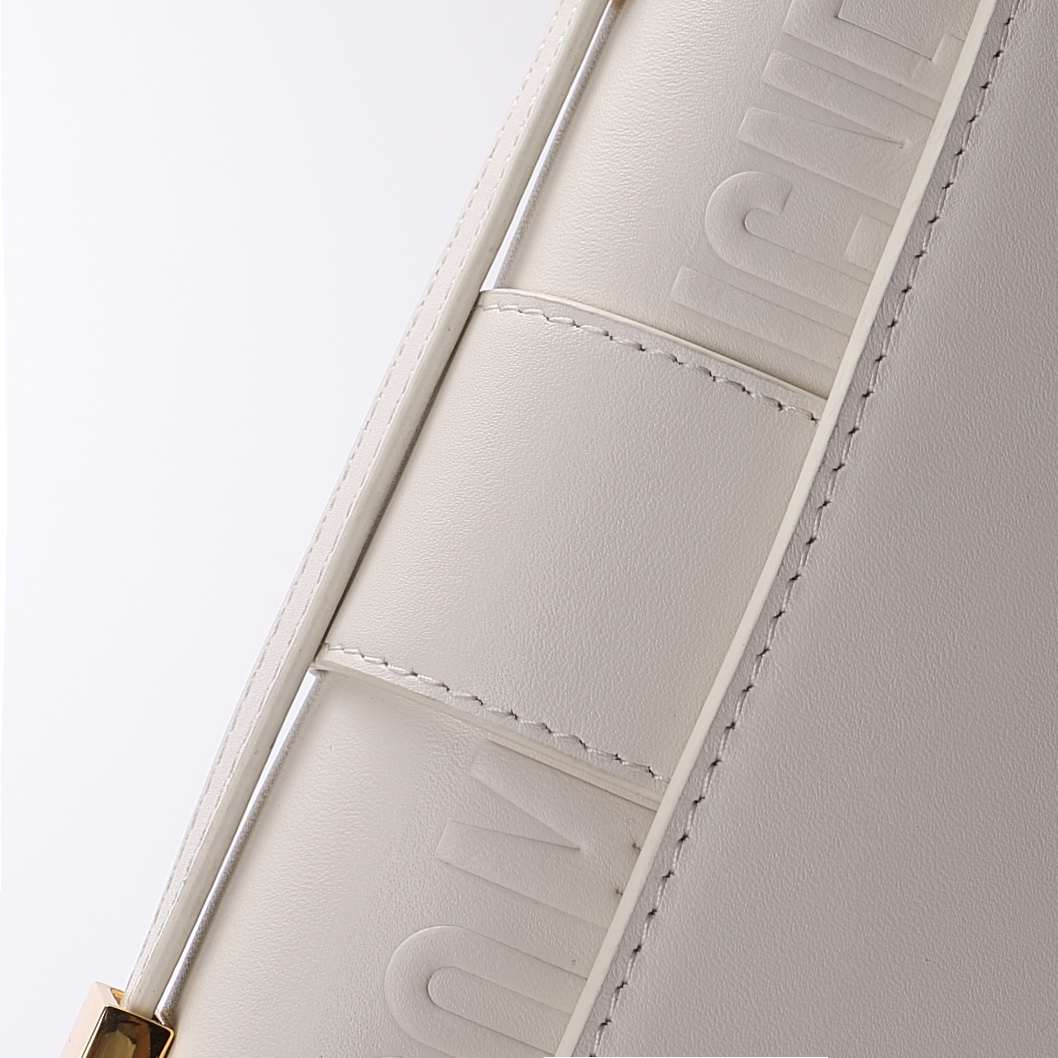 D1or Ladies Bag 30 Montaigne Mini 9006mini White 15*11*4cm