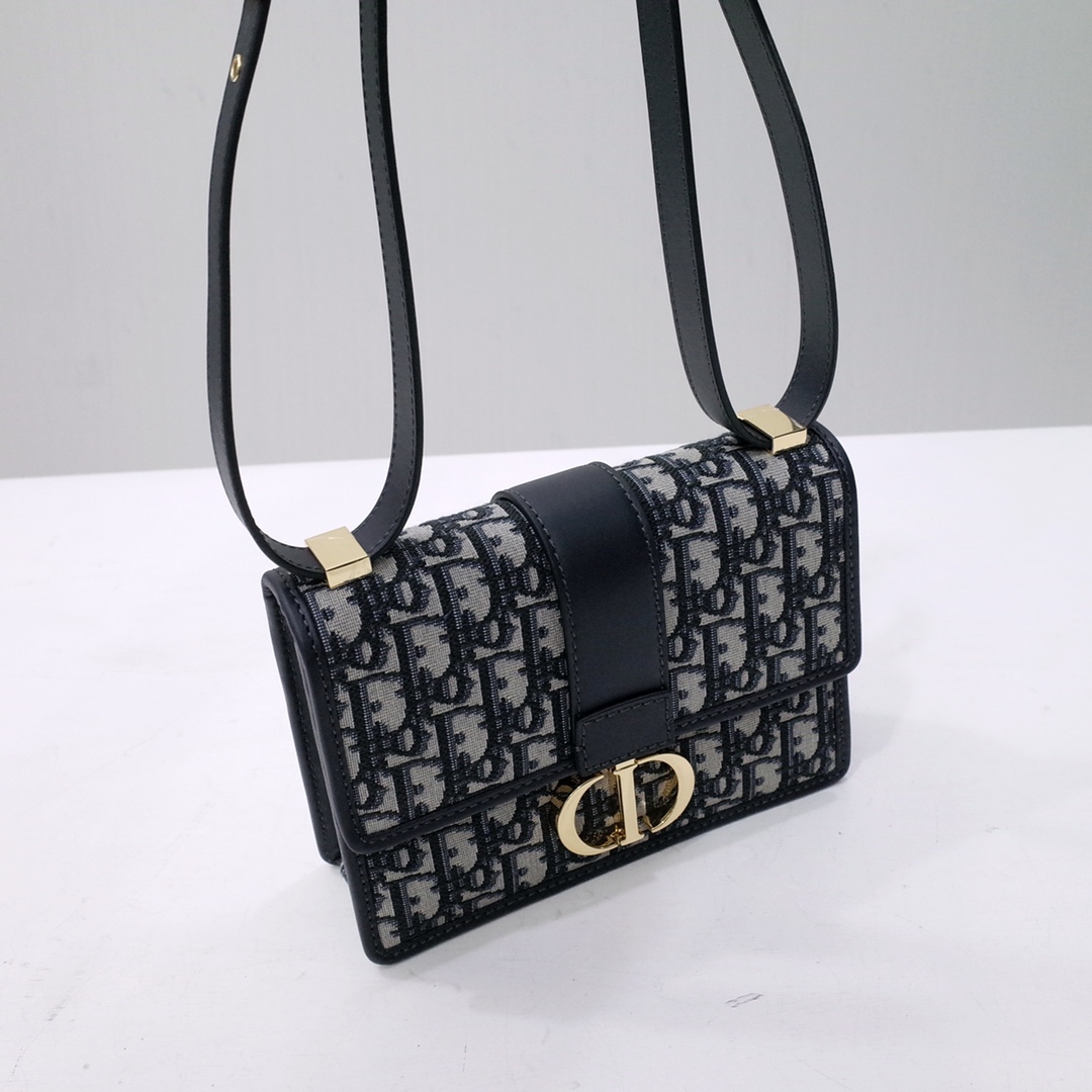D1or Ladies Bag 30 Montaigne Small Bag Black Beige Oblique Jacquard 21 x 13.5 x 7cm