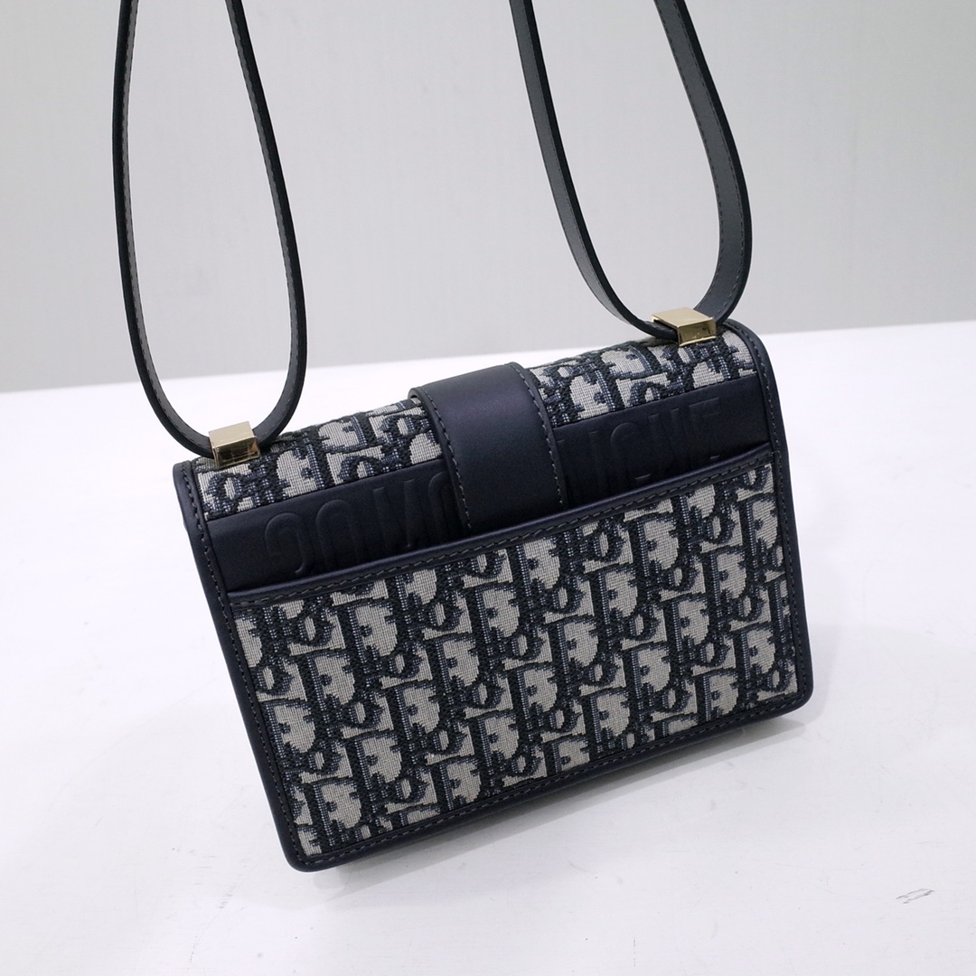 D1or Ladies Bag 30 Montaigne Small Bag Black Beige Oblique Jacquard 21 x 13.5 x 7cm