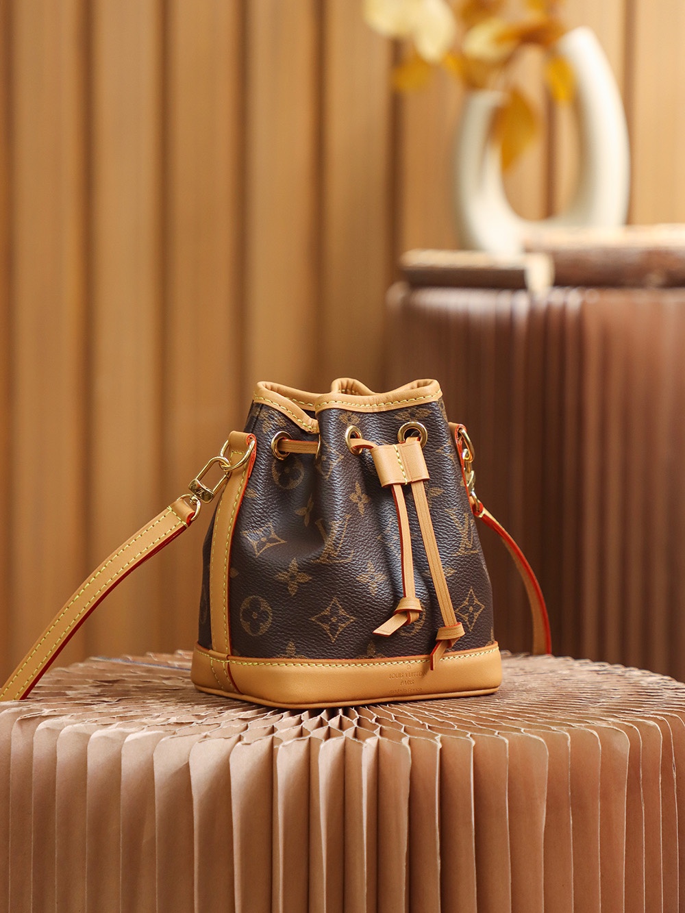 M81266 LV Nano Noé Ladies Bag Monogram Canvas 13x16x10cm