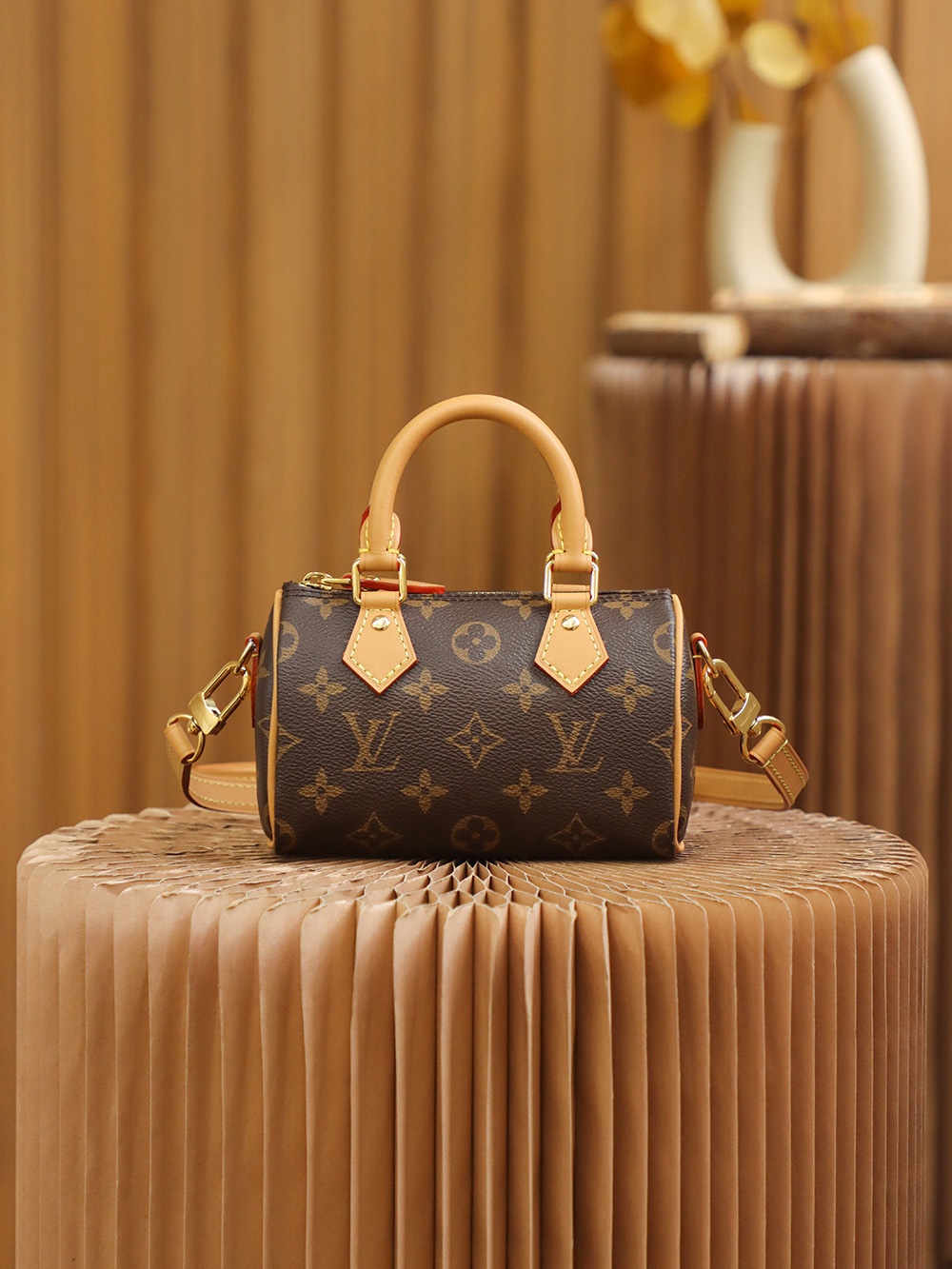 M81085 LV Nano Speedy Ladies Bag Monogram Canvas 16x10x7.5cm