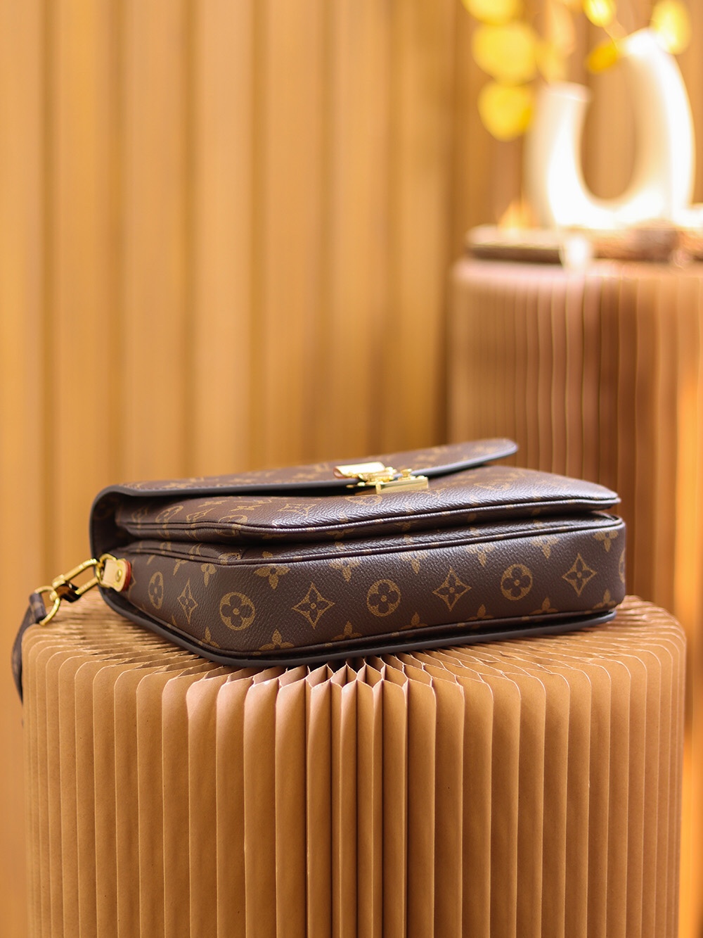 M44875 LV Pochette Métis Ladies Bag Monogram Canvas 25x19x7cm