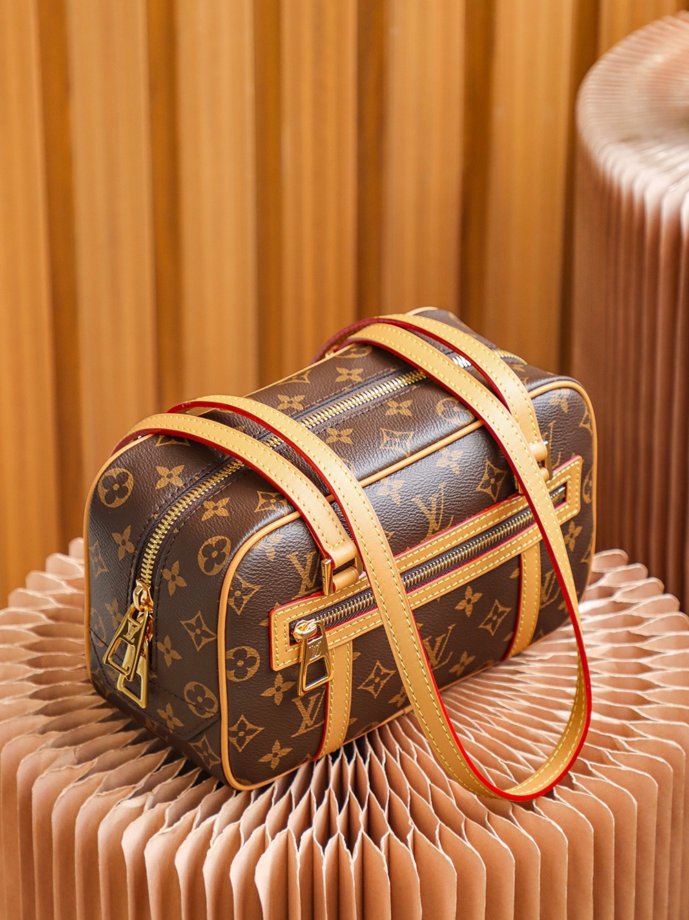 M46321 LV Cité Ladies Bag Monogram Canvas 26x16x11cm