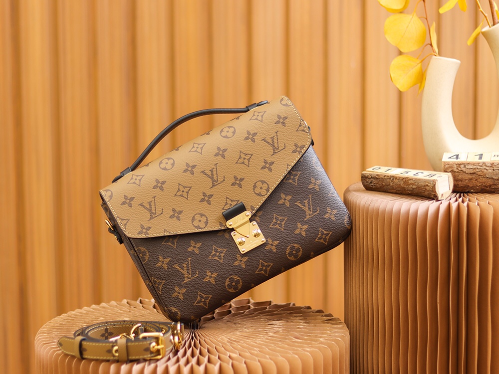 M44876 LV Pochette Métis Ladies Bag Monogram Reverse Canvas 25x19x7cm