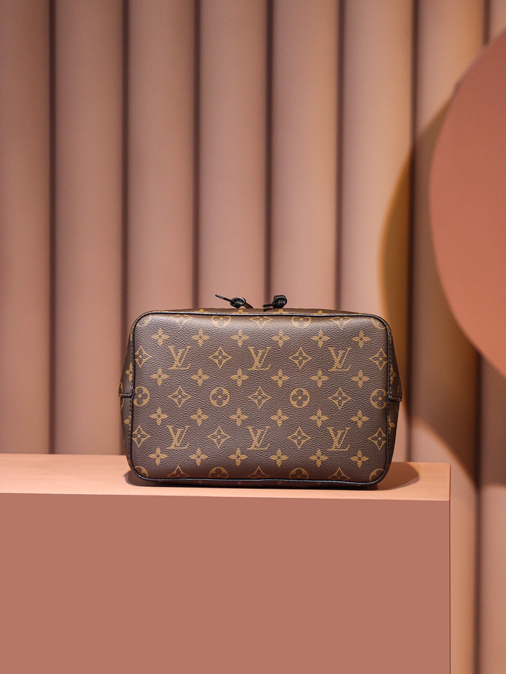 M44020 1V NéoNoé Bucket Ladies Bag Monogram Canvas Black 26x26x17.5cm