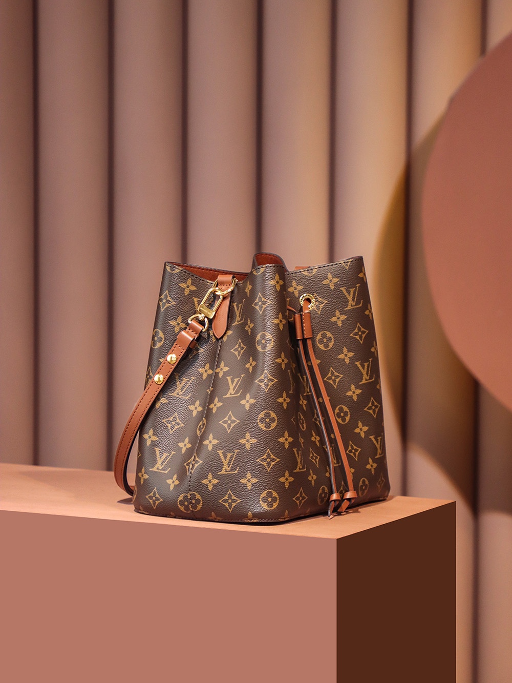 M44887 1V NéoNoé Bucket Ladies Bag Monogram Canvas Caramel 26x26x17.5cm