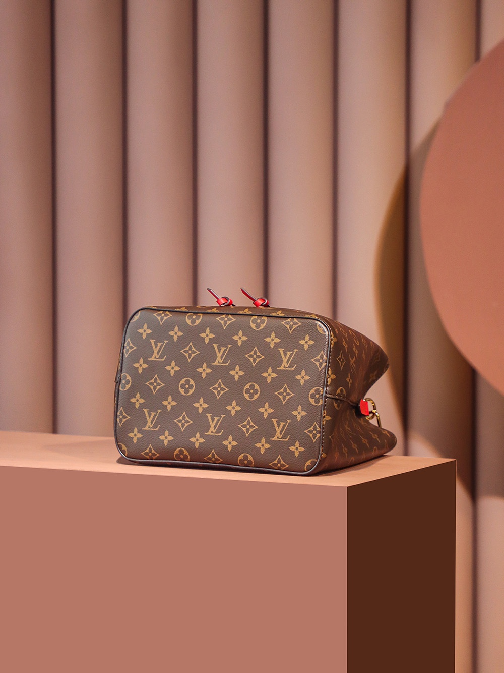 M44021 1V NéoNoé Bucket Ladies Bag Monogram Canvas Coquelicot 26x26x17.5cm