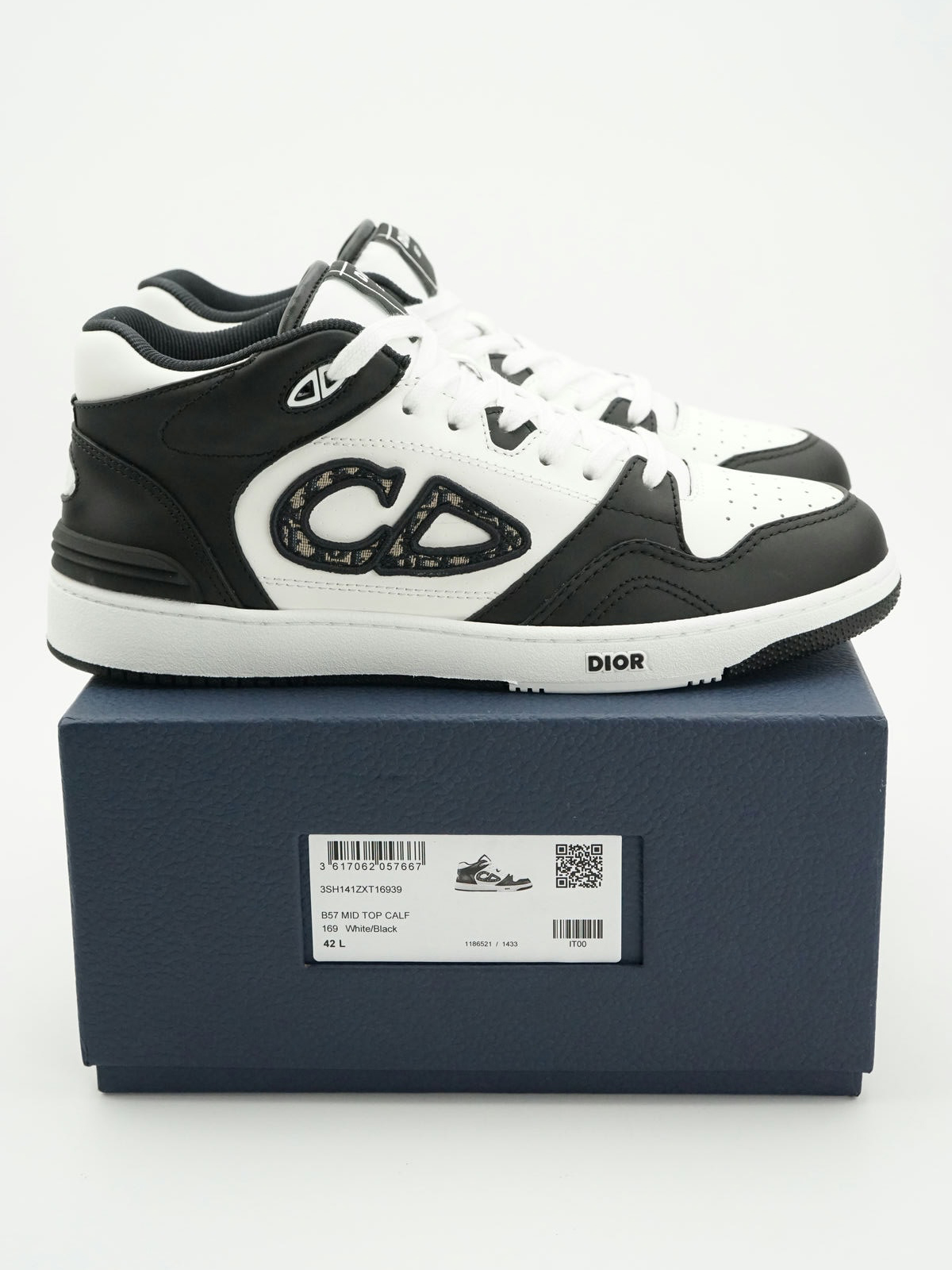D1or B57 Mid-Top Sneaker Black and White 35-46