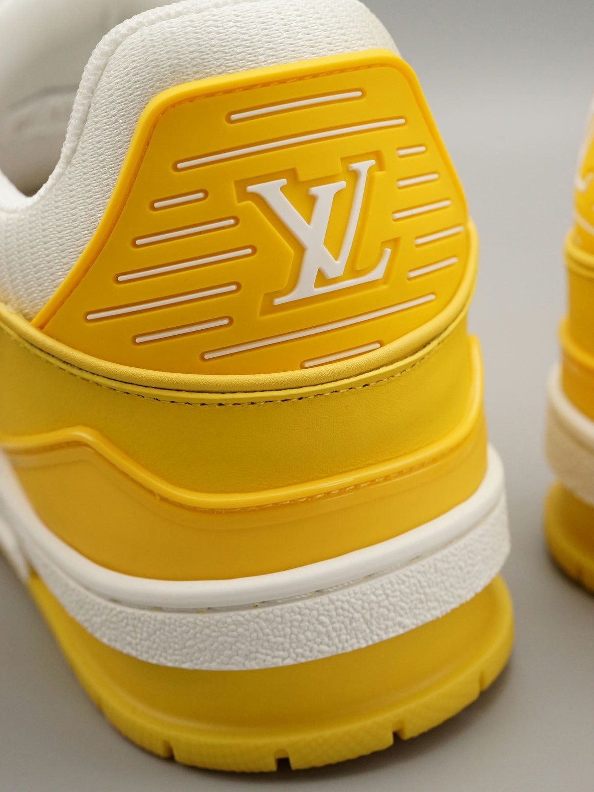 Lou1s Vuitton 1V Trainer Jaune 1AA6XV 36-45