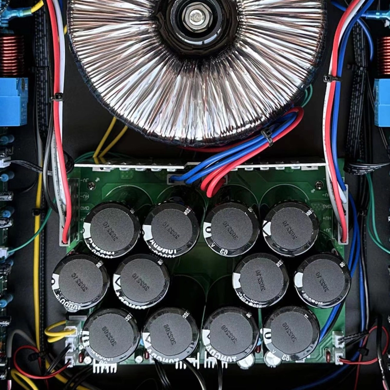 MT-2600 MT SERIES PROFESSIONAL POWER AMPLIFIER