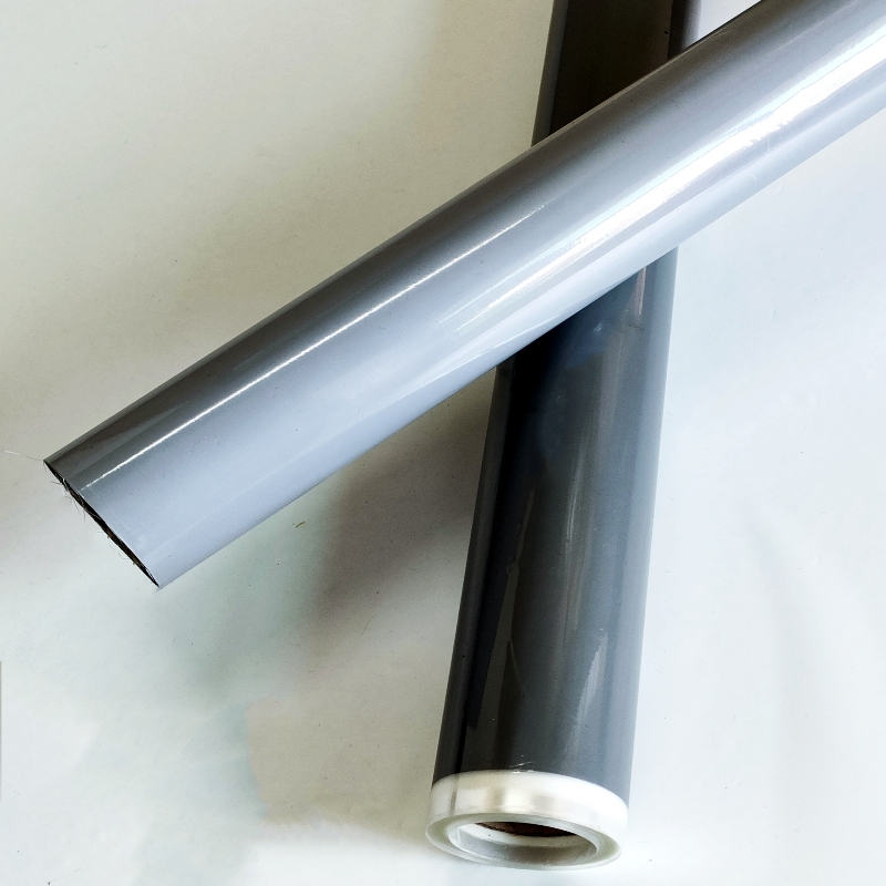 Matte pigmented foils for paper and plastics