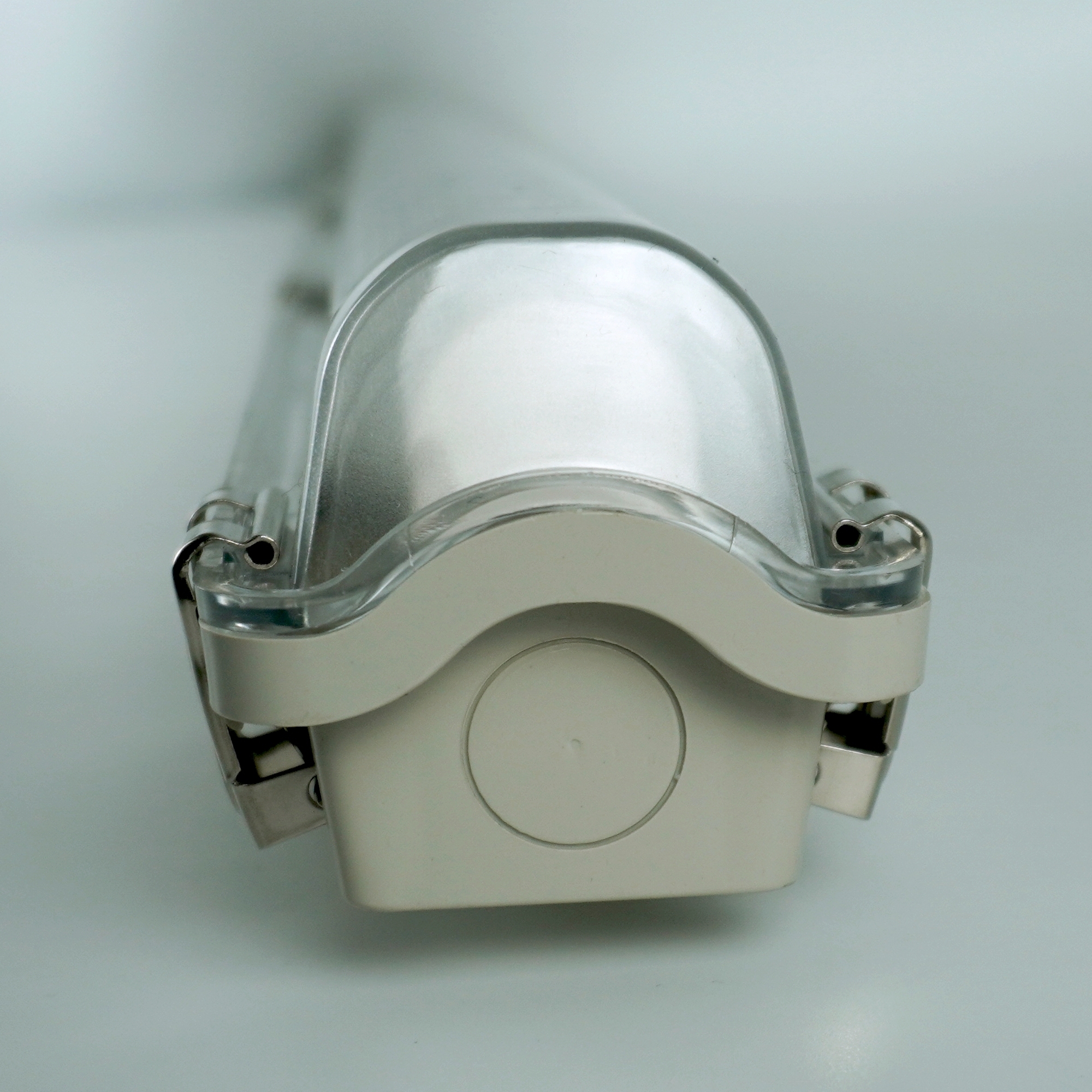 HIET LED T8 WATERPROOF FIXTURE