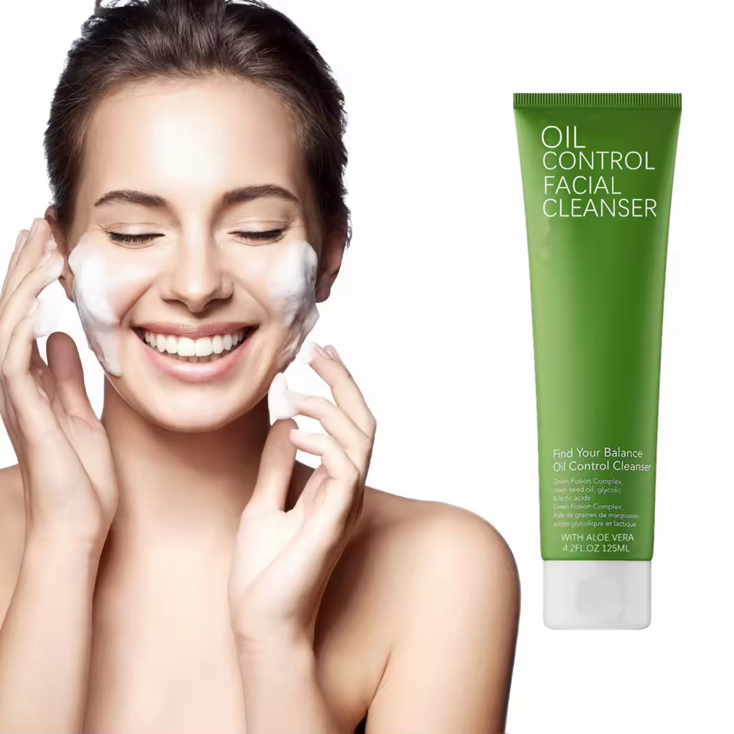 Daily Moisturizing Facial Cleanser for Dry Skin