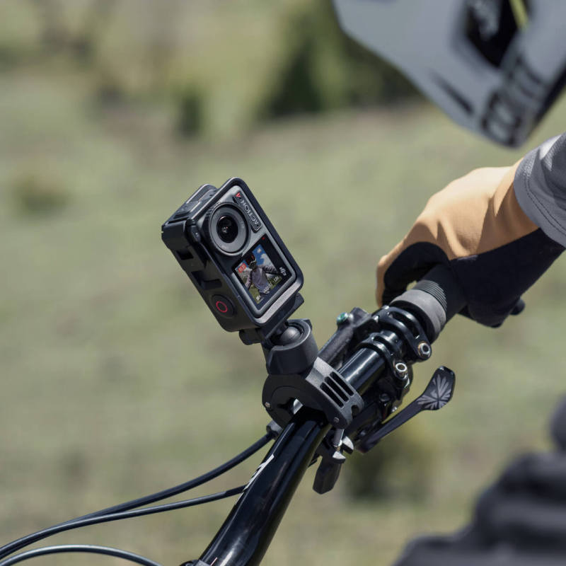 Спортивная камера DJI Osmo Action 4. Камера для съемки мотоциклов/райдинга/дайвинга/наружной съемки/влога. камера oa4 с защитой от дрожания. Официальная и оригинальная, карта памяти 128 Гб.