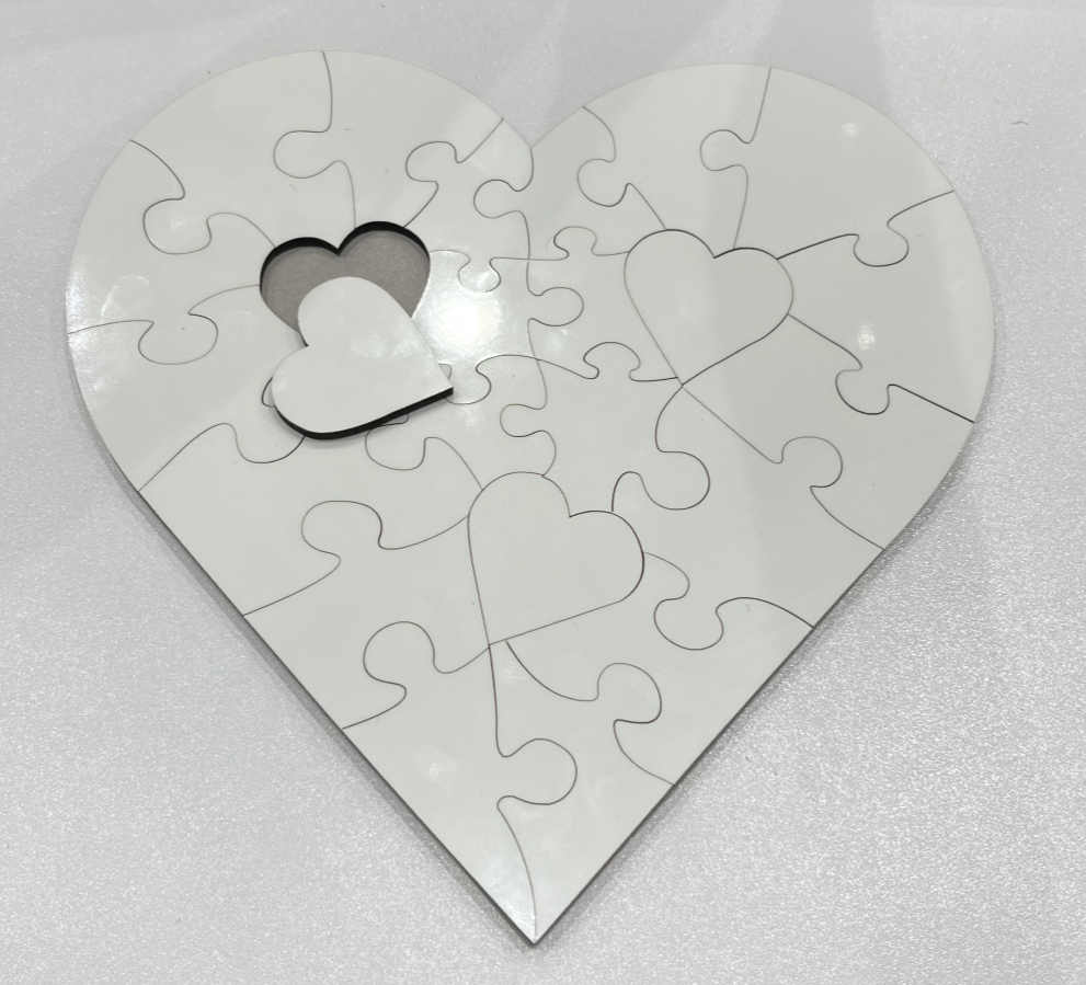 Fiona 17*16.7cm Heart Shape Sublimation MDF Blank Puzzles Air Shipping