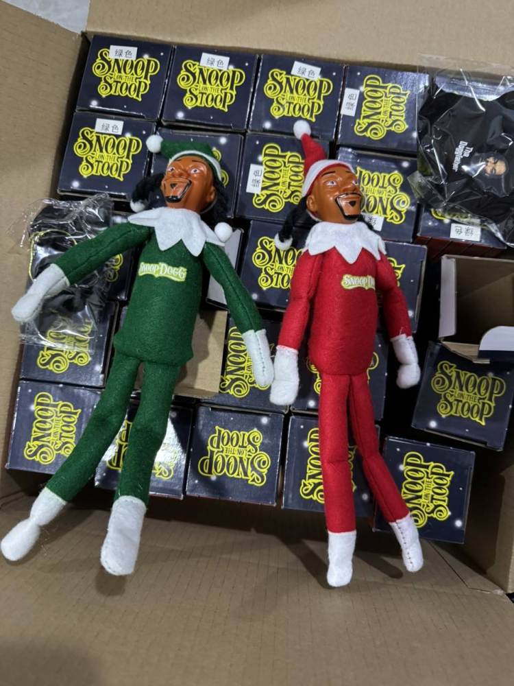 Chinese Warehouse Christmas Snoop ON A Stoop Hip Lover Doll