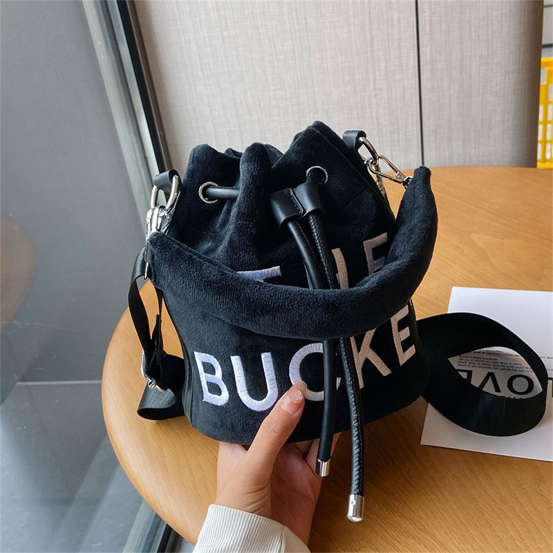 Lady's Stylish Plush Handle Bag Shipped From China By Sea
