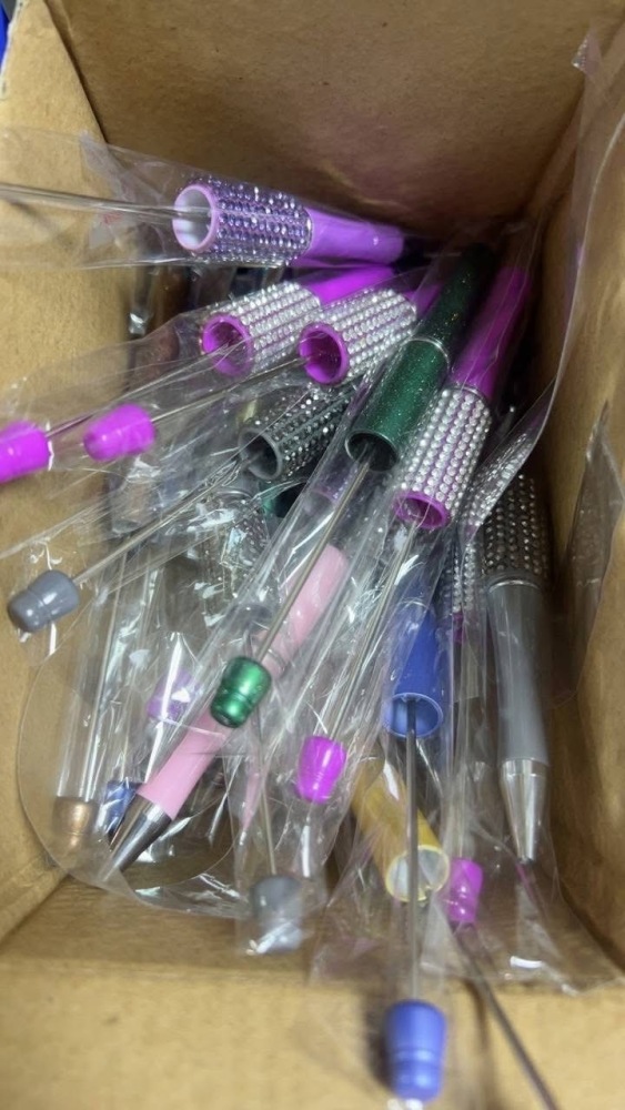 Popular Bling Diamond Pens Mixed Colors Shipped From China