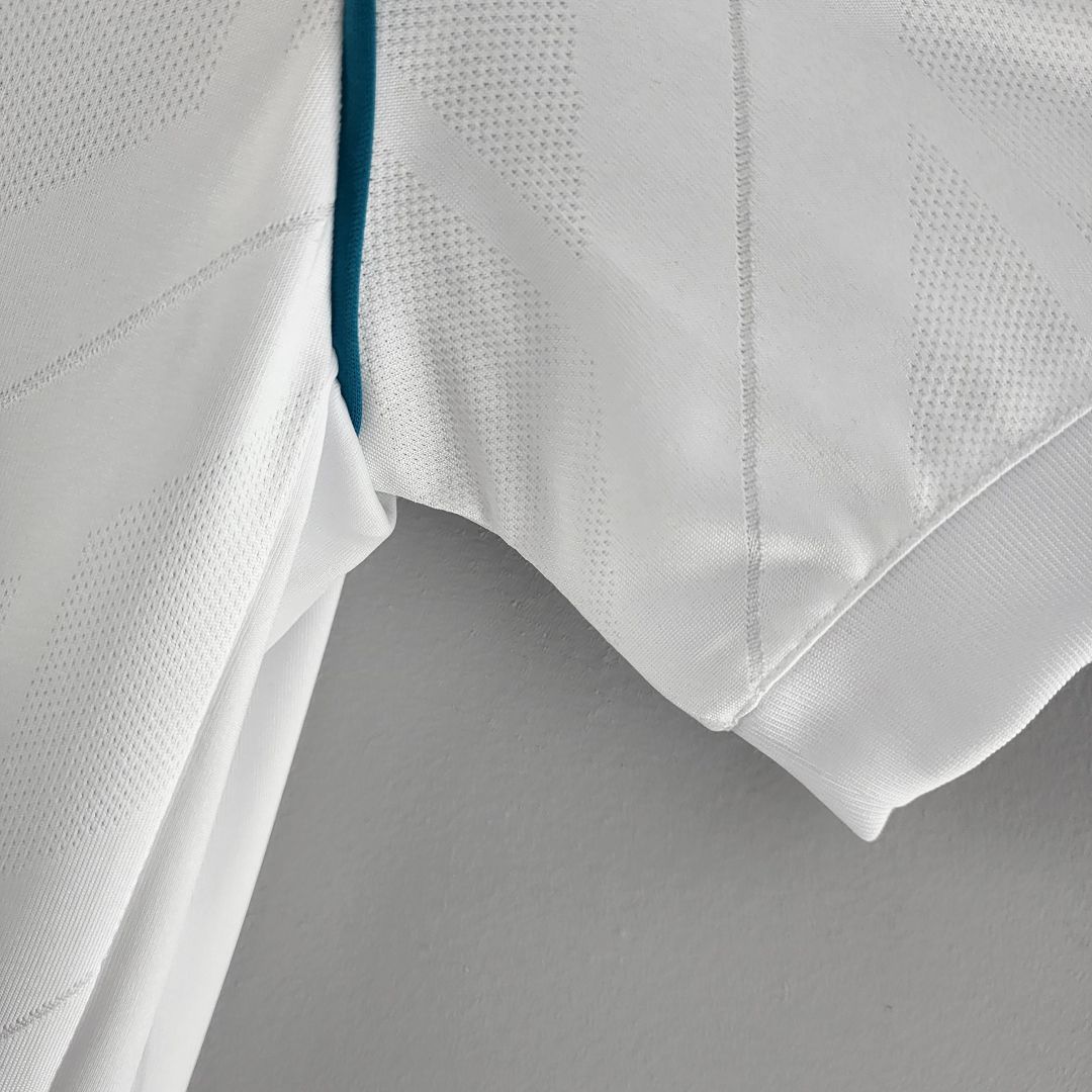 Real Madrid Retro Jersey Home 2017/18