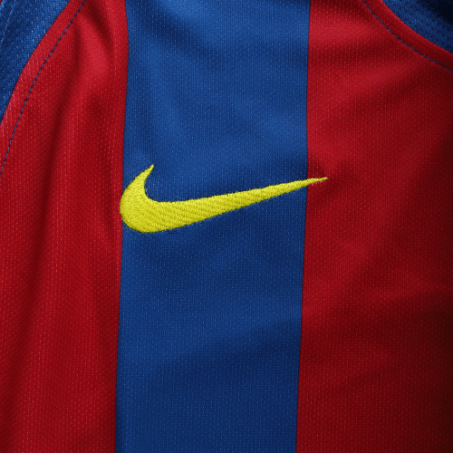 Barcelona Puyol #5 UCL Final Retro Jersey Home 2005/06