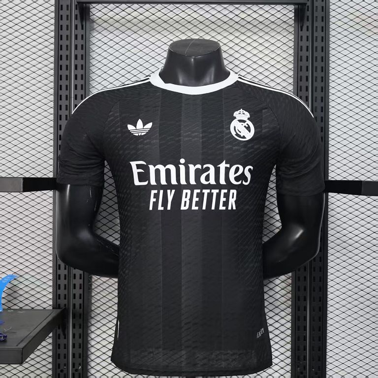 2025/26 Real Madrid Goalkeeper Player Version