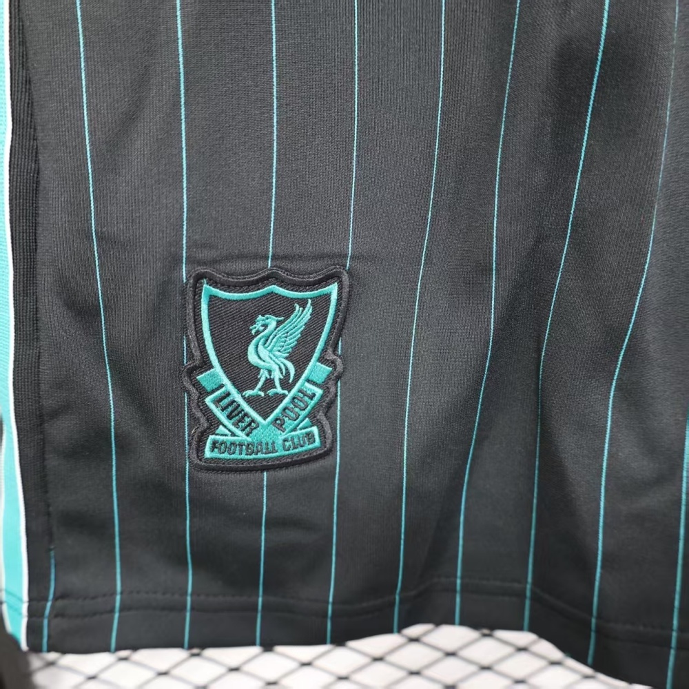 2025/26 Liverpool Retro Casual Black Shorts