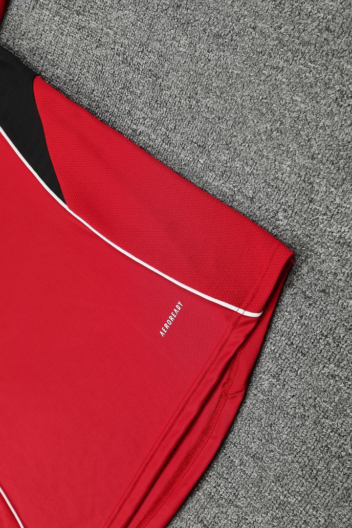 2025/26 Manchester United Short Sleeve Training Suits