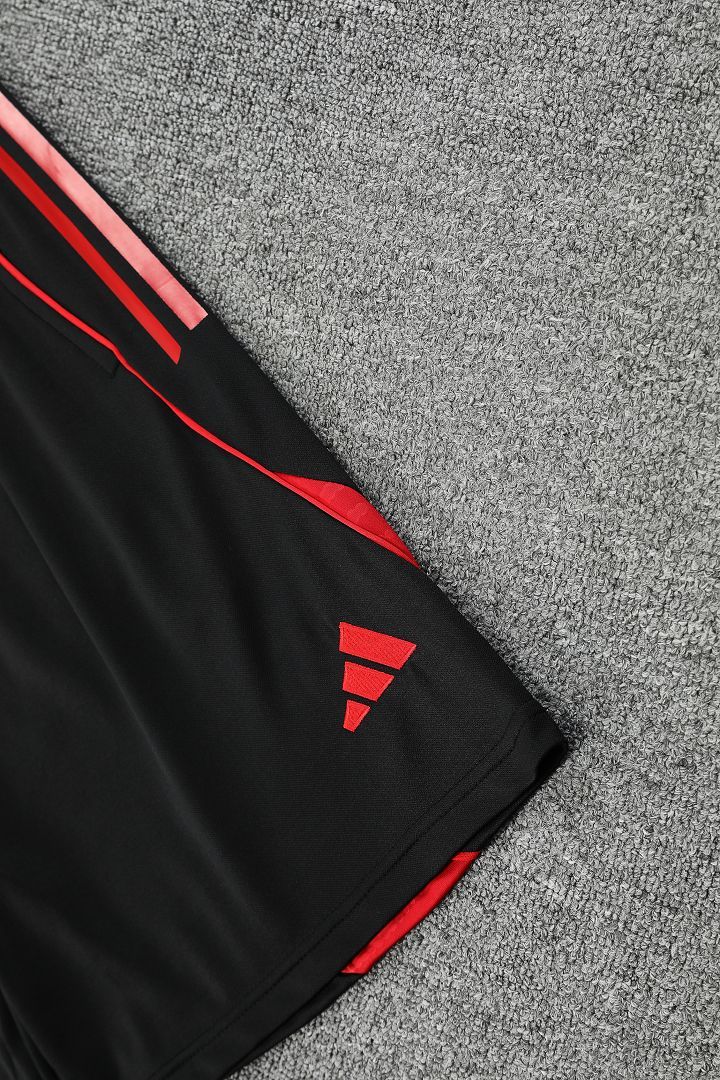 2025/26 Manchester United Short Sleeve Training Suits