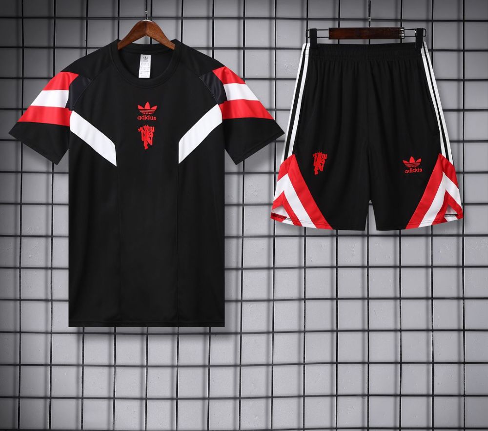 2025/26 Manchester United Short Sleeve Training Suits