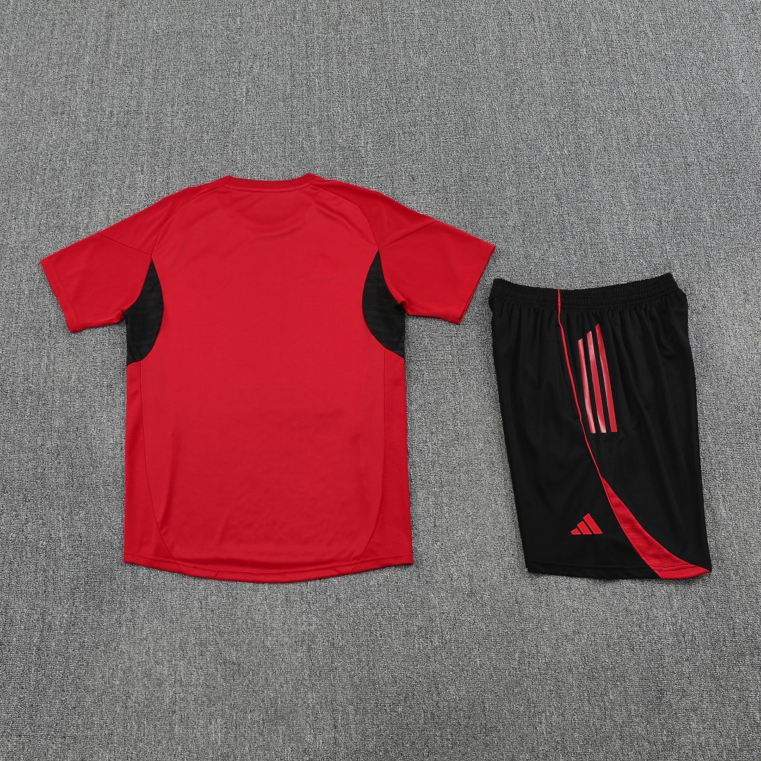 2025/26 Manchester United Short Sleeve Training Suits