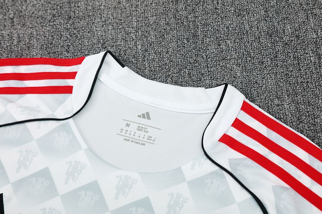2025/26 Manchester United Short Sleeve Training Suits