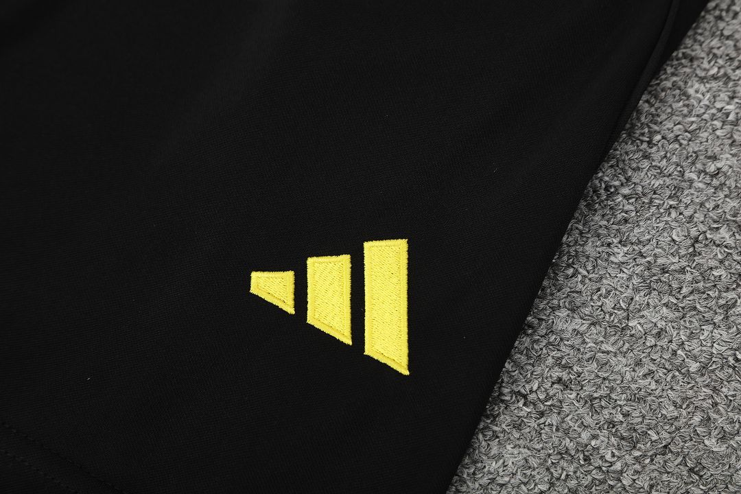 2025/26 Manchester United Short Sleeve Training Suits