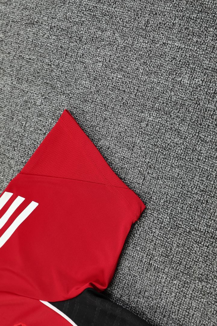 2025/26 Manchester United Short Sleeve Training Suits