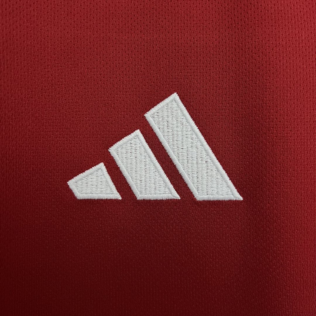 2025/26 Manchester United Home Soccer Jersey