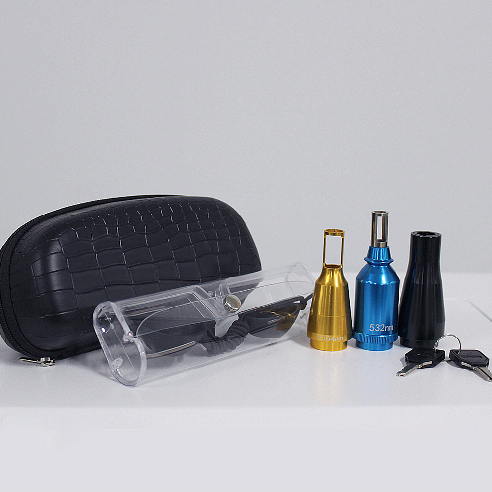 Q-SWITCHED ND YAG LASER