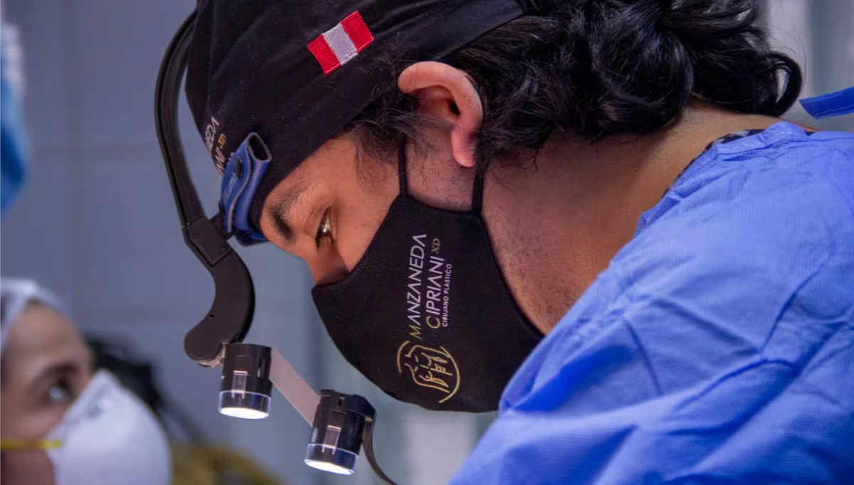 Dr. Raúl Manzaneda Cipriani