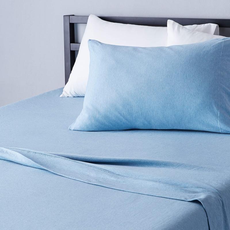 改Amazon Basics Cotton Jersey 4-Piece Bed Sheet Set, Queen, White, Solid