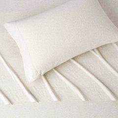 改Amazon Basics Cotton Jersey 4-Piece Bed Sheet Set, Queen, White, Solid